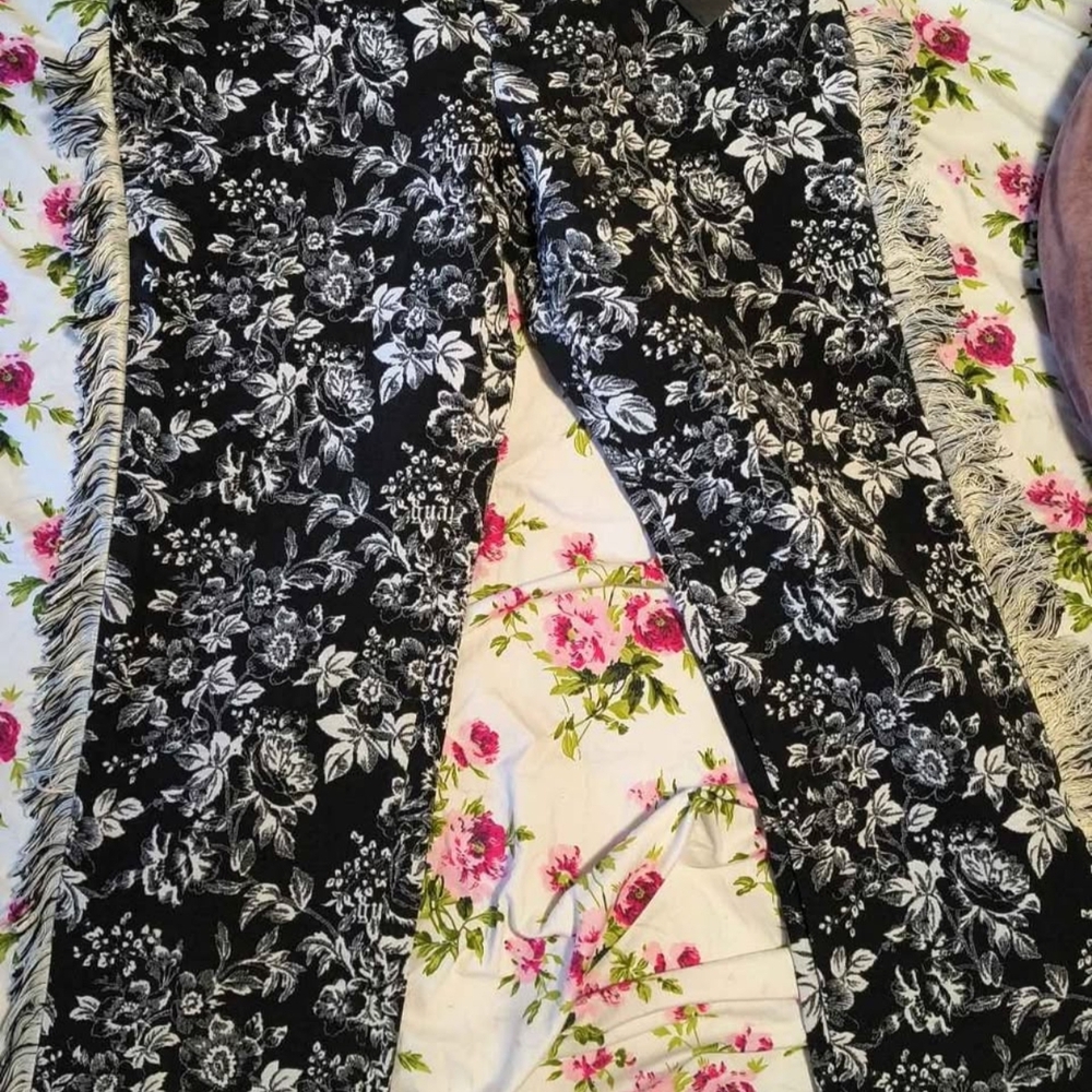 Guapi Limited Edition Drops Black Floral Print Pants - White Floral Pattern